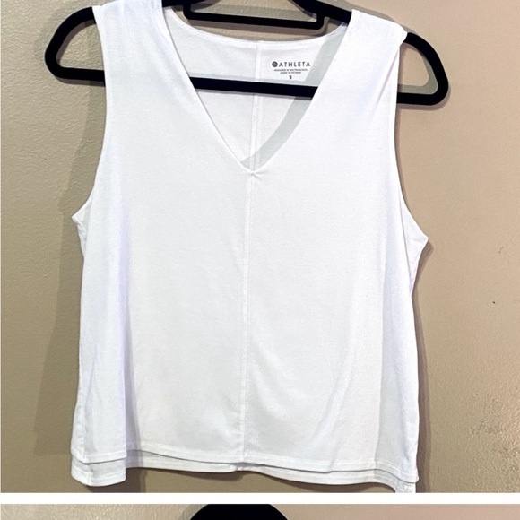 Athleta Essential V-Neck Tank Size Small - Picture 4 of 4